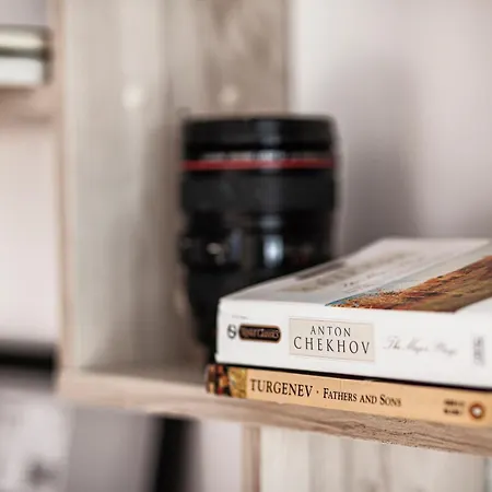 White сozy A Next To The Gondola Банско