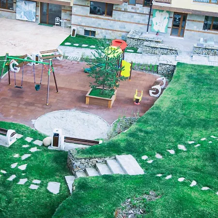 White сozy A Next To The Gondola Апартаменты