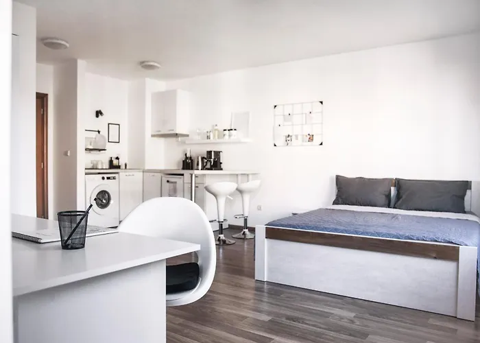 White сozy A Next To The Gondola Appartement *