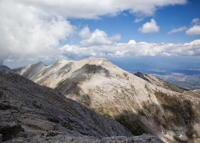 White сozy A Next To The Gondola *